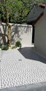 Fez Inspires a Moroccan-Themed Cement Tile Patio