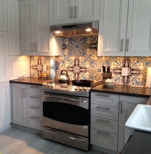 Cuban Cement Tiles Spice Up a Montreal Kitchen